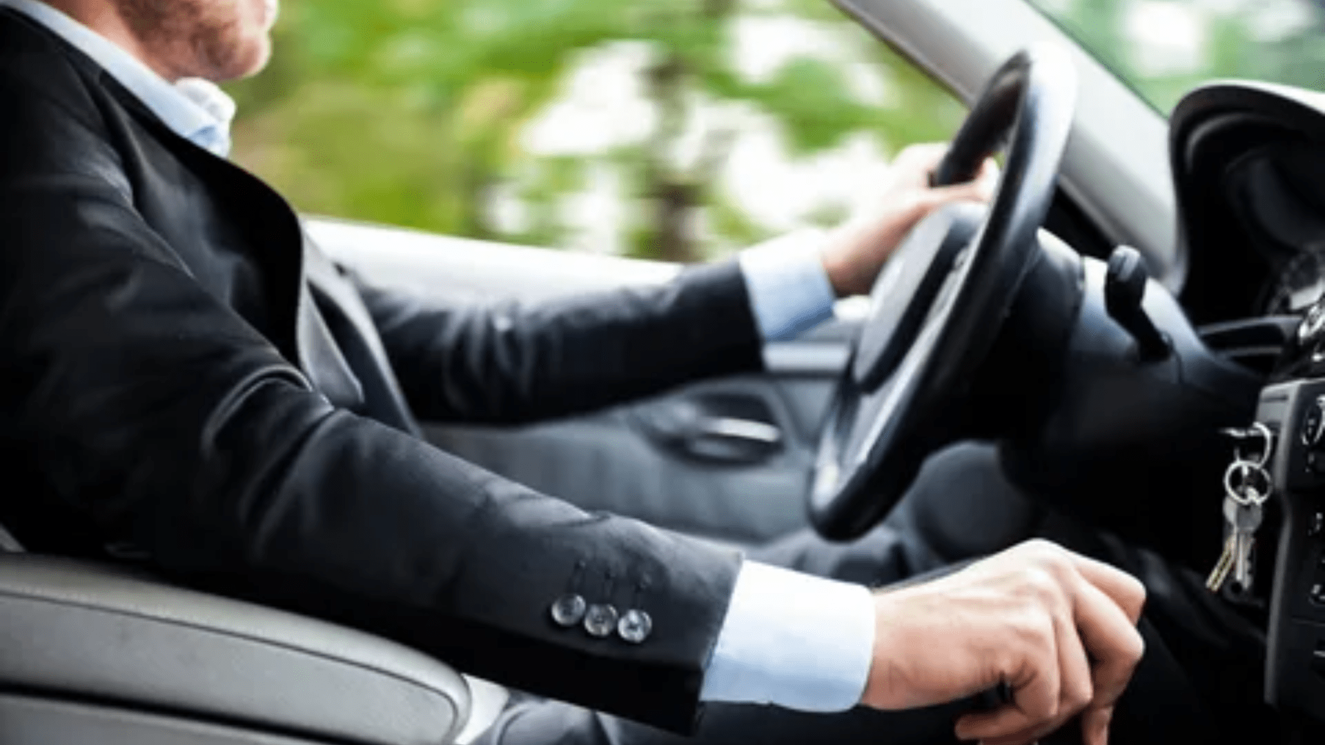 What to Expect When You Rent a Car with Driver?