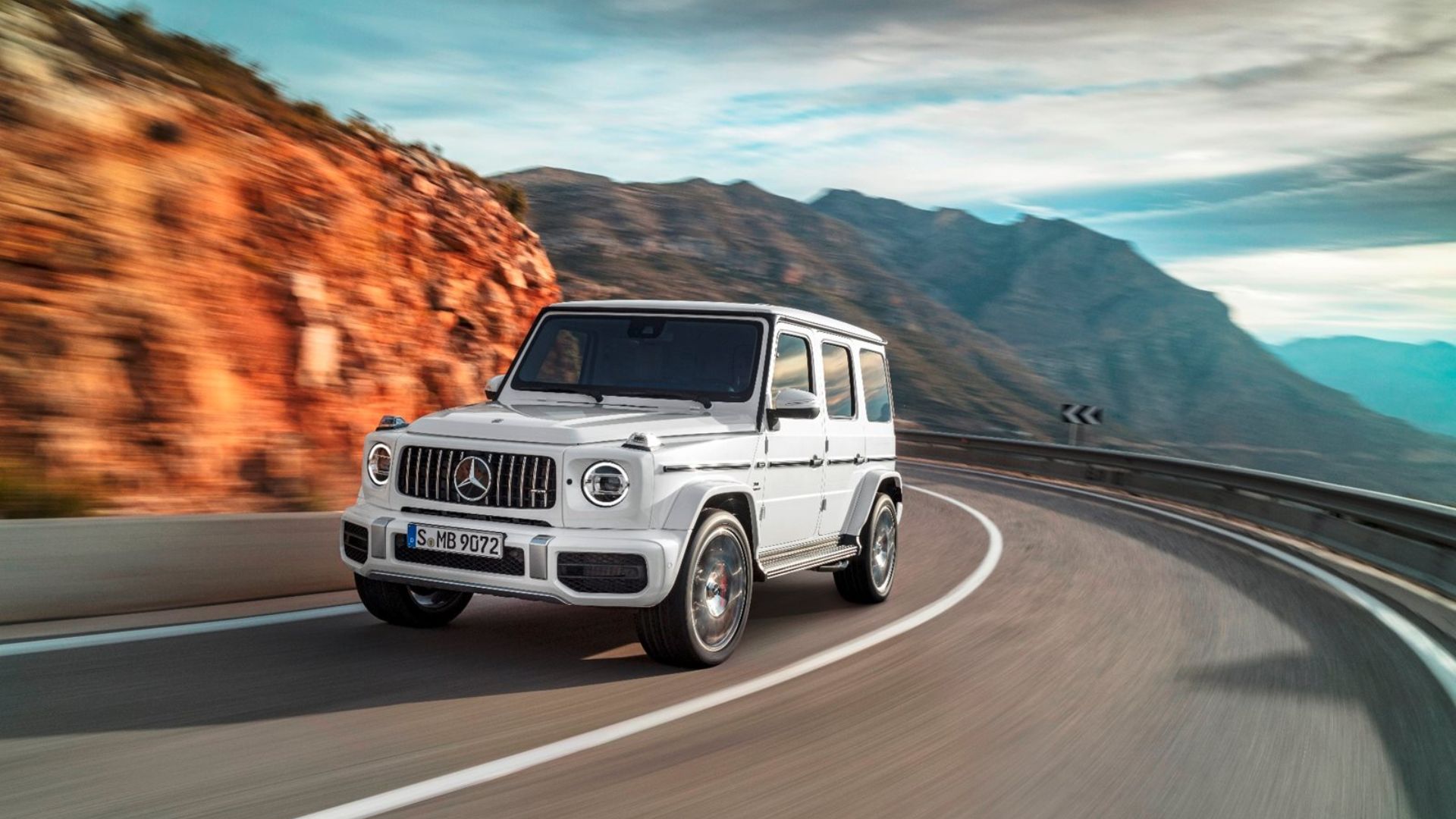 Why Should You Rеnt a G63 for Your Nеxt Road Trip