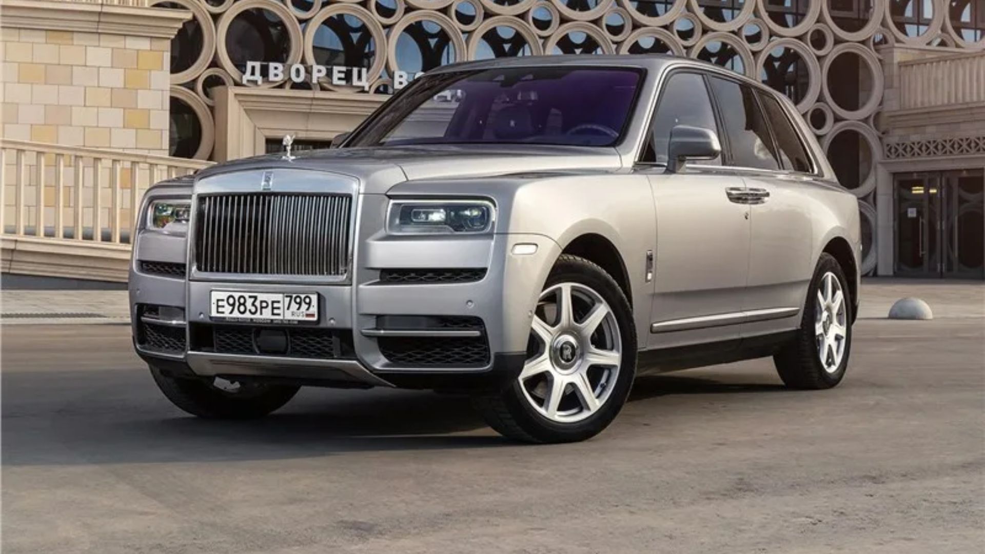 What Makes Rolls Royce Cullinan Stand Out in Luxury Rentals