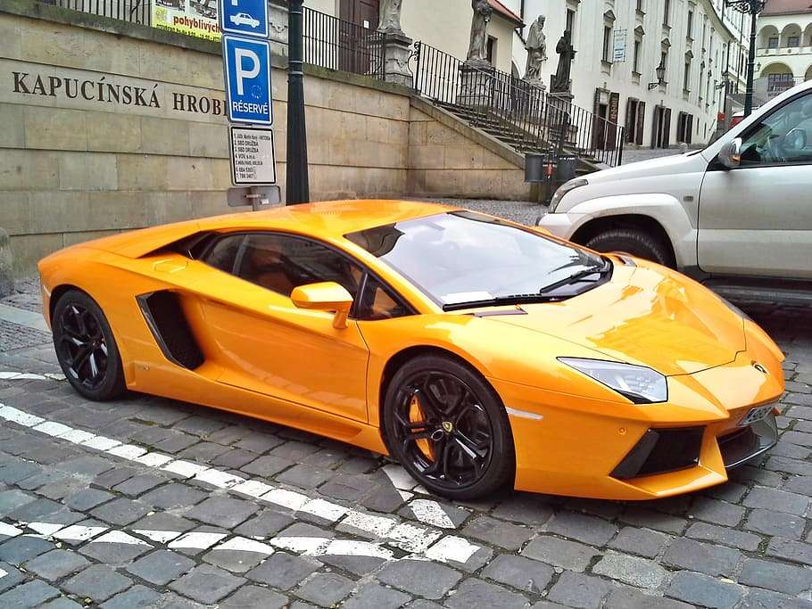 What to Expect When You Rent a Lamborghini Car
