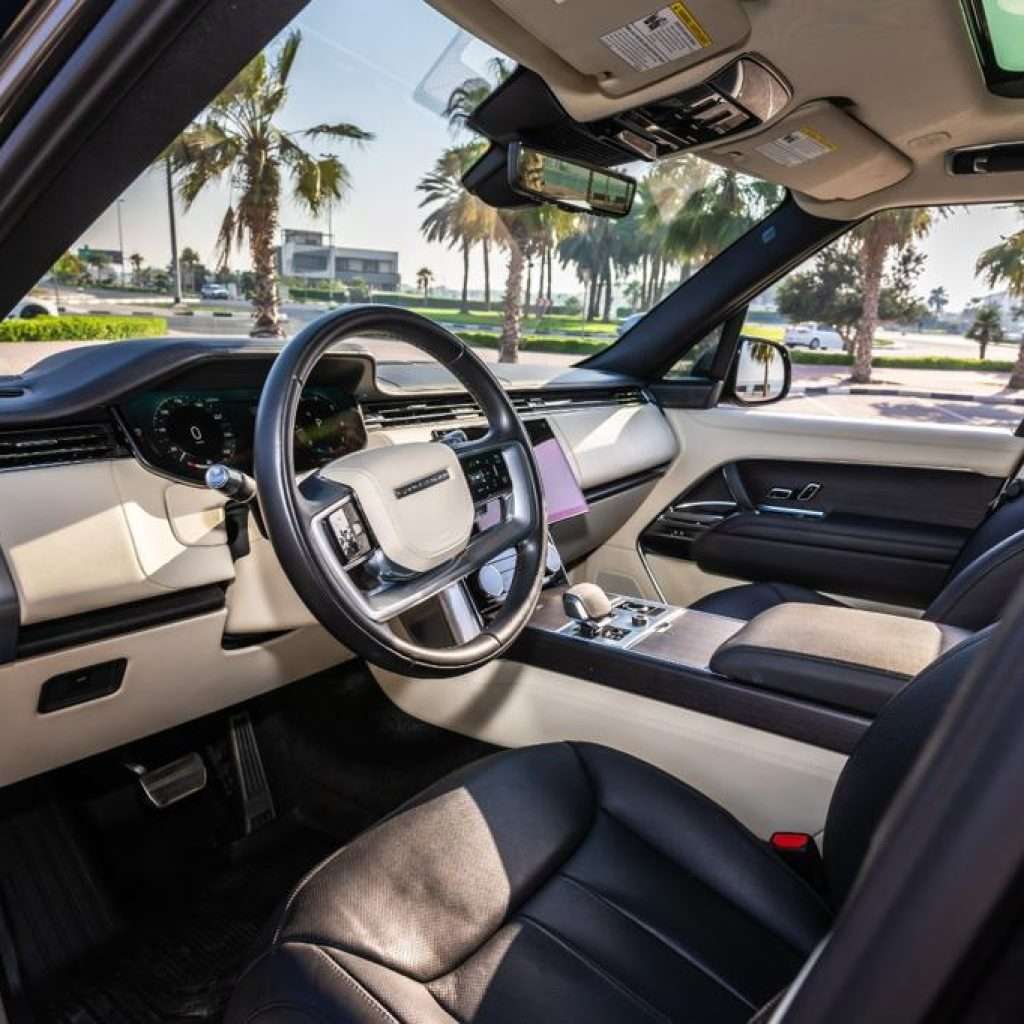 Rent Range Rover Vogue in Dubai: 5 Reasons to rent Range Rover Vogue Supercharged in Dubai