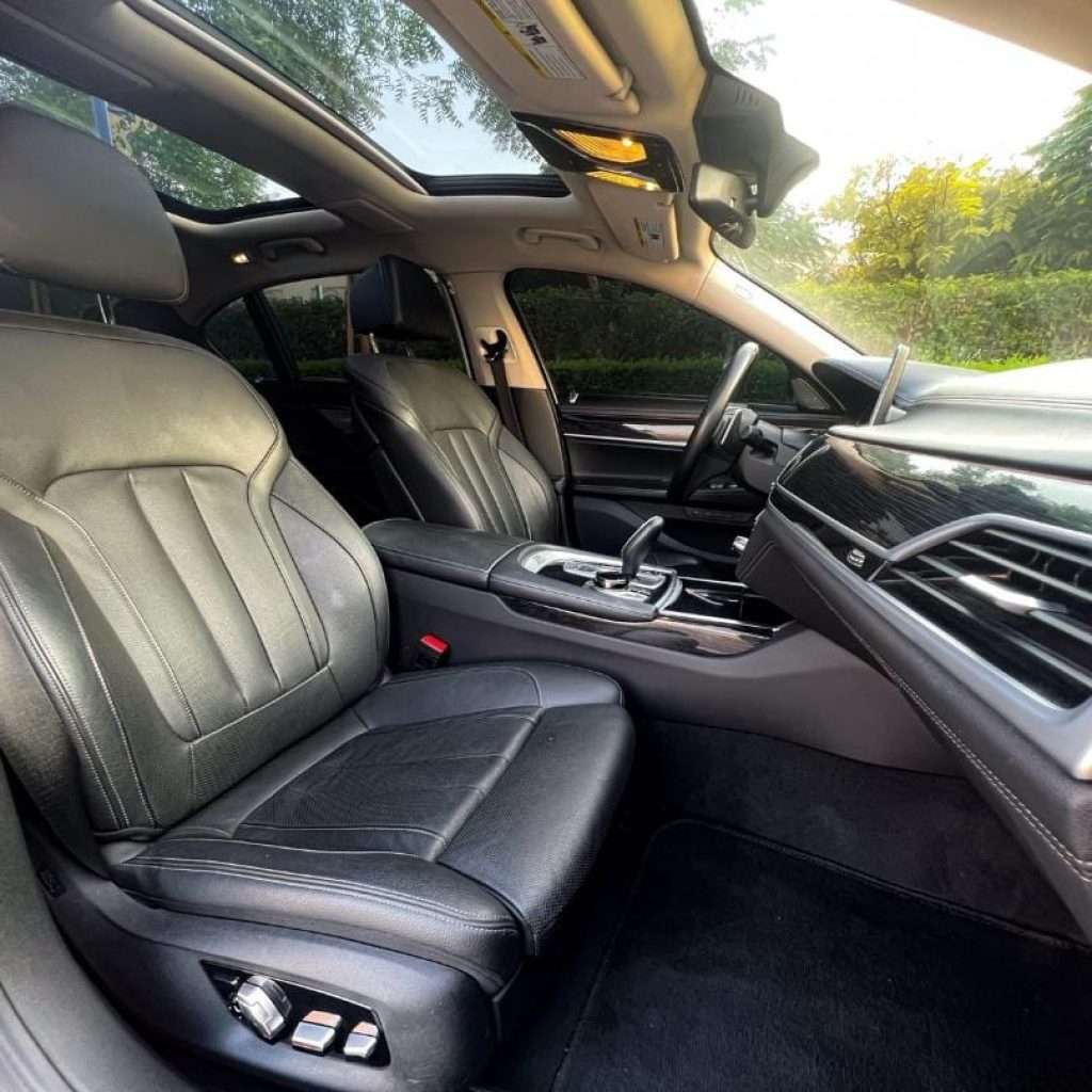 BMW 7 Series Luxury Car Rental Dubai: Experience Elegance on Wheels