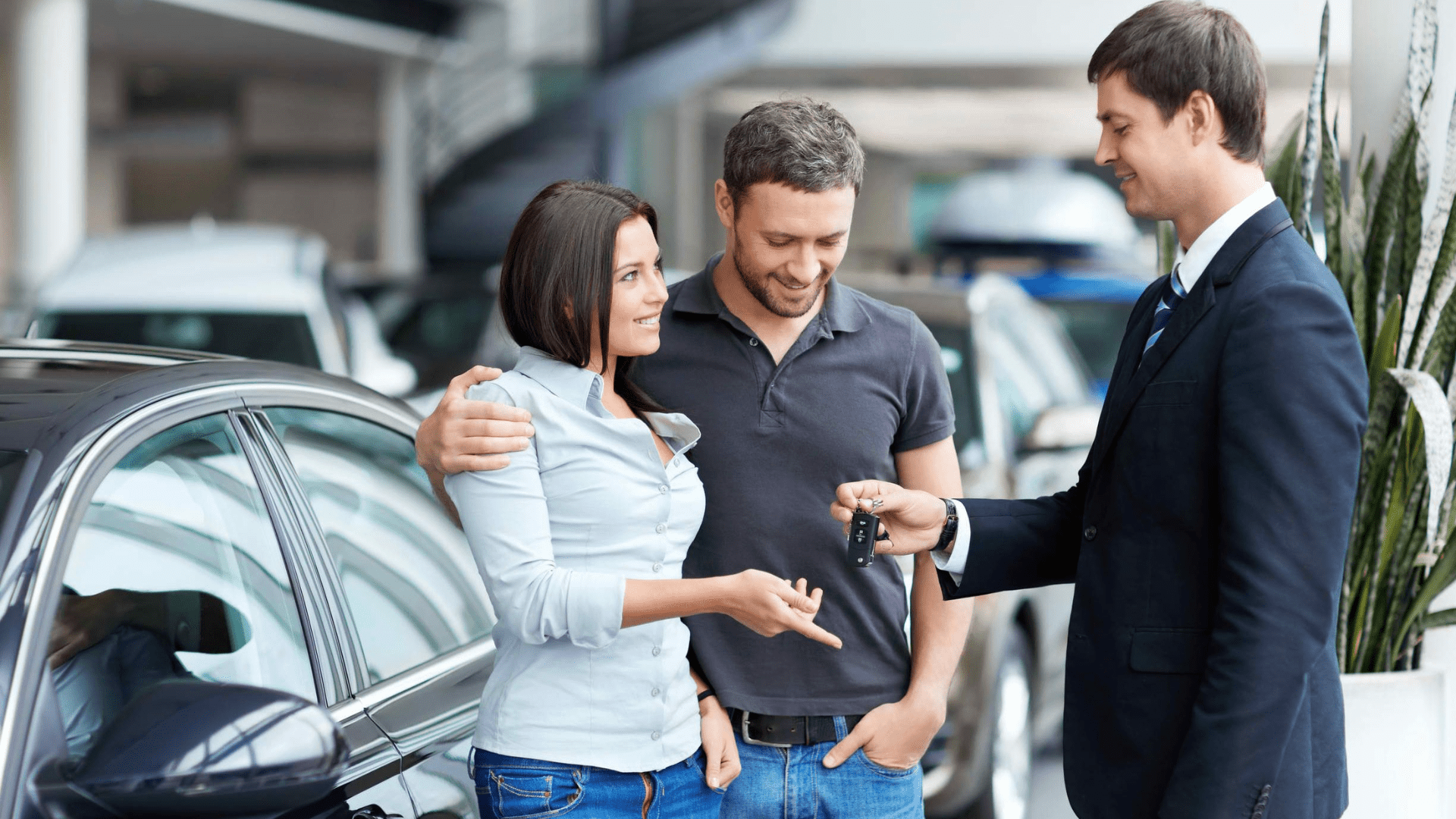 Experience Luxury by Renting a Car in Mussafah Today