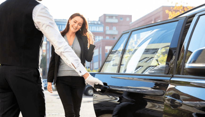 What to Expect When You Rent a Car with Driver?