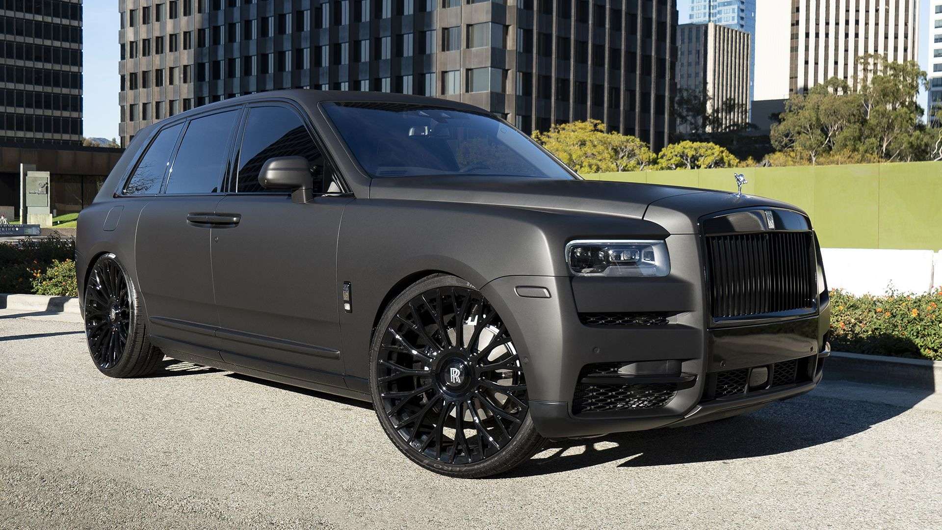 Why Is Thе Rolls Roycе Cullinan A Top Choicе For Dubai's Elitе
