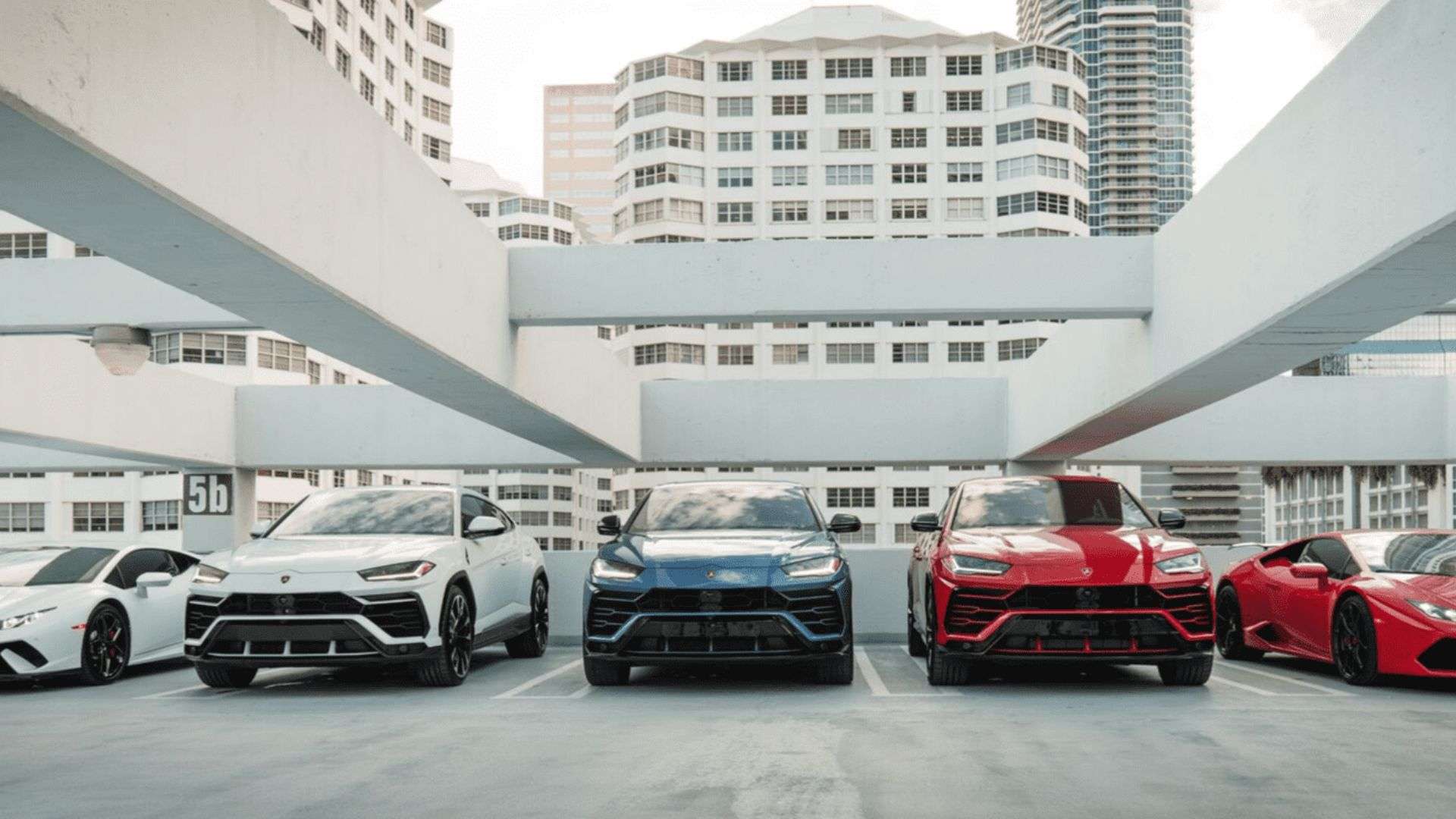 What to Expect When Renting a Luxury Car in Dubai