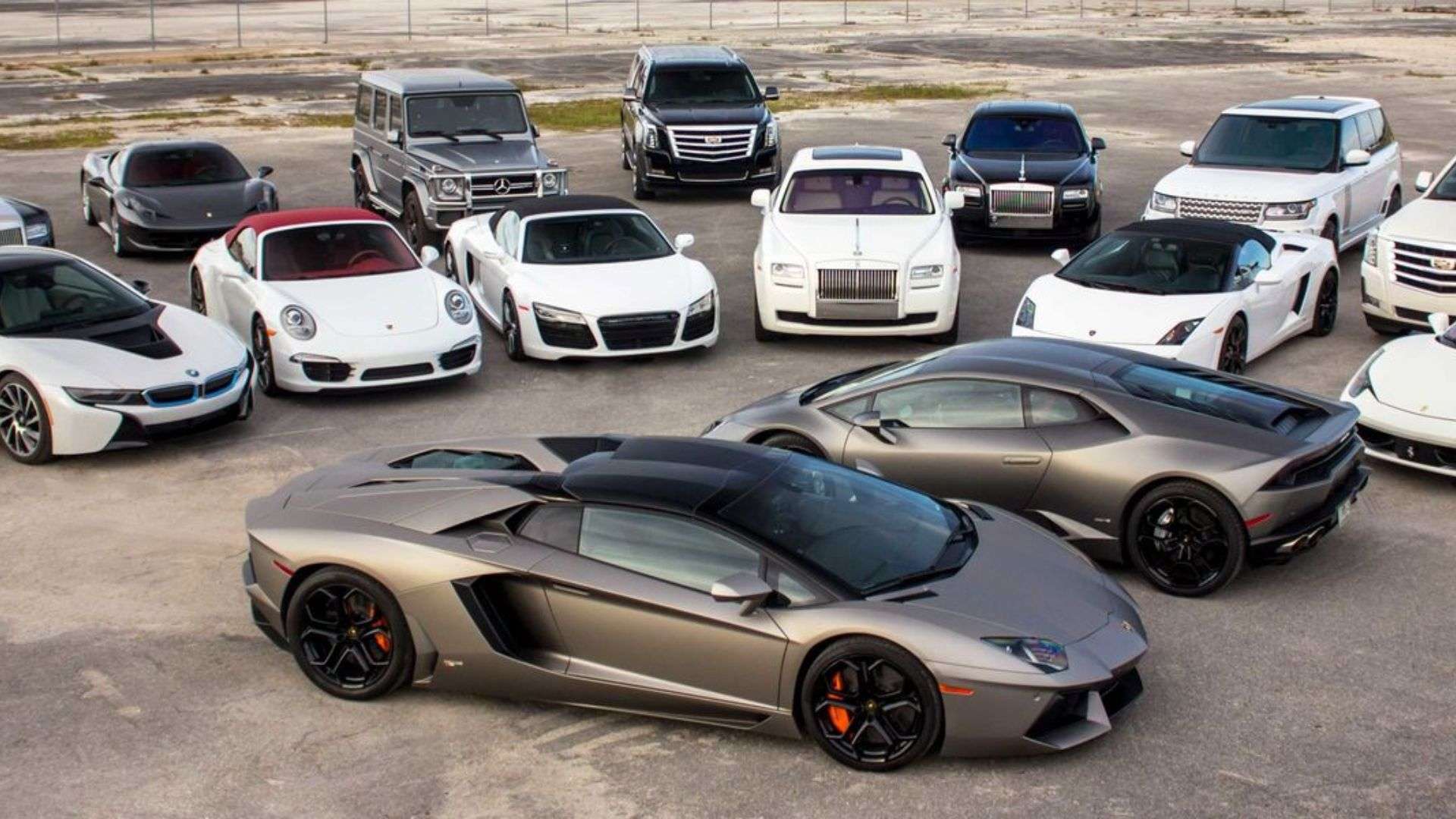 What to Expect When Renting a Luxury Car in Dubai